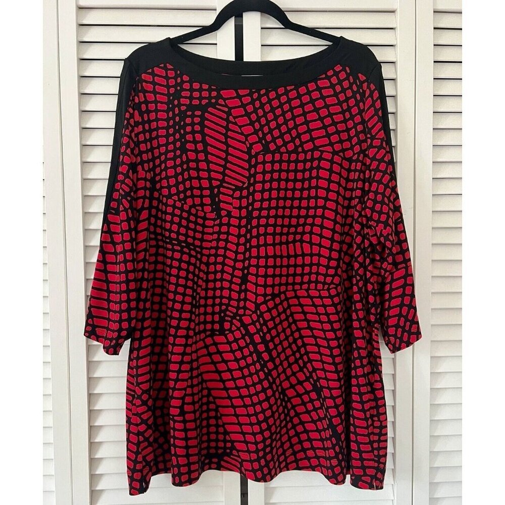 Susan Graver Printed Liquid Knit Bateau Neck Top Red/Black 2X‎ A300522